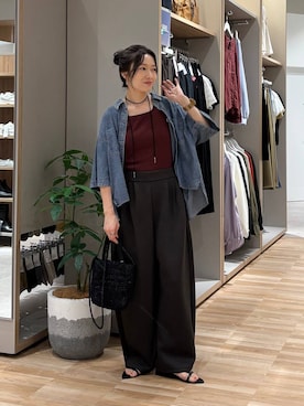 「アイテム（クラッチバッグ、ブラック系）」を使った、cossyさん（レディース・155cm）の夏コーディネート