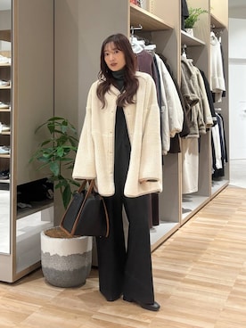 「アイテム（オールインワン・サロペット、ブラック系）」を使った、cossyさん（レディース・155cm）の冬コーディネート