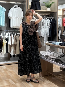 「GLOBAL WORK（グローバルワーク）のAiry Breezeワンピース/636251（ワンピース、ブラック系）」を使った、cossyさん（レディース）の夏コーディネート