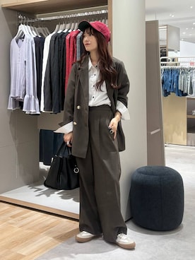 「アイテム（テーラードジャケット）」を使った、cossyさん（レディース・155cm・30代）の秋コーディネート