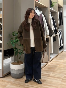 「アイテム（ノーカラージャケット）」を使った、cossyさん（レディース・155cm・30代）の秋コーディネート