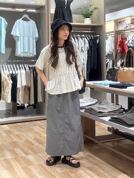 「GLOBAL WORK（グローバルワーク）のイージーケアリネンIラインスカート/636496（スカート、グレー系）」を使った、cossyさん（レディース）の夏コーディネート