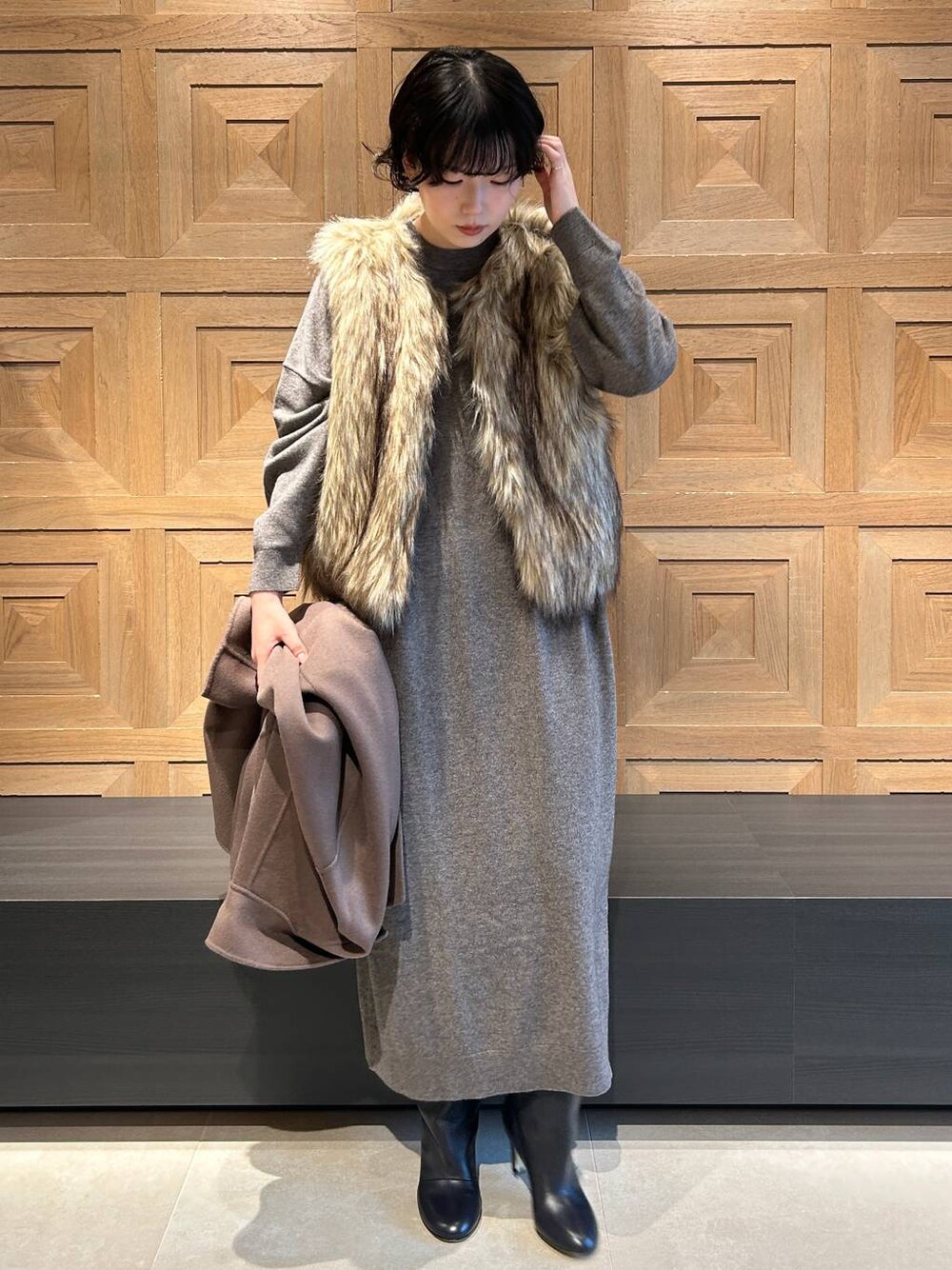 美品✨Curensology カレンソロジー ヤクロングニットワンピース グレー Curensology（カレンソロジー）の「Curensology(カレンソロジー