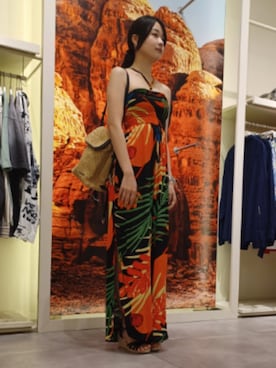 「Desigual（デシグアル）のアイテム（水着/着物・浴衣、ブラック系）」を使った、Desigual 北九州STAFFさん（レディース・165cm）の春コーディネート