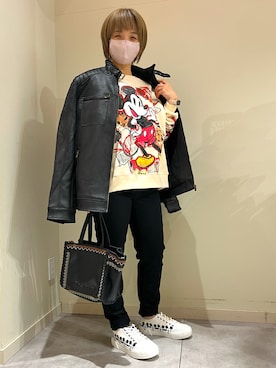 「Desigual（デシグアル）のアイテム（スウェット）」を使った、Desigual 北九州STAFFさん（レディース・155cm）の冬コーディネート