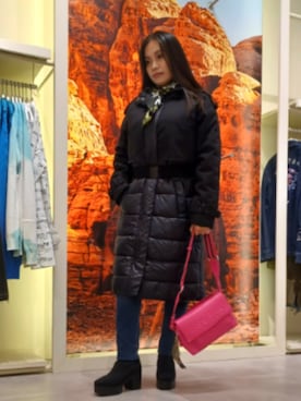 「アイテム（ダウンジャケット/コート）」を使った、Desigual 北九州STAFFさん（レディース・165cm）の秋コーディネート