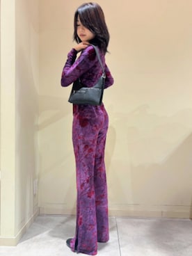 「Desigual（デシグアル）のアイテム（トップス）」を使った、Desigual 北九州STAFFさん（レディース・165cm）の秋コーディネート