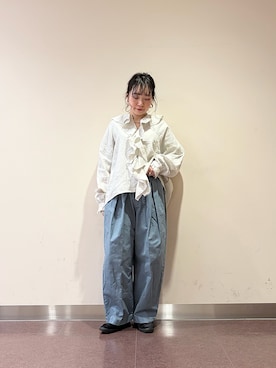 「かぐれ（カグレ）のコットンテーパードイージーパンツ（その他パンツ、ブルー系）」を使った、**ai**さん（レディース・156cm）の春コーディネート