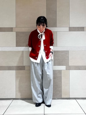 「秋のシャツ着こなし術」｜「アイテム（ニット/セーター）」を使った、**ai**さん（レディース・156cm）の秋コーディネート