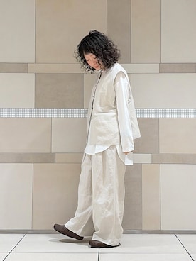 「URBAN RESEARCH DOORS（アーバンリサーチドアーズ）の『別注』REMME×DOORS　CLOG SHOES（その他シューズ、ブラウン系）」を使った、**ai**さん（レディース・156cm）の秋コーディネート