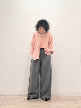 「URBAN RESEARCH DOORS（アーバンリサーチドアーズ）の『UR TECH』完声/涼ギャザーワイドパンツ（その他パンツ、グレー系）」を使った、**ai**さん（レディース・156cm）の春コーディネート