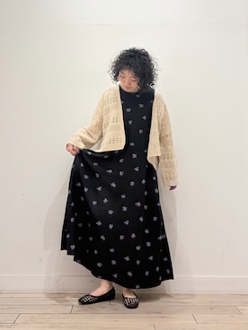「URBAN RESEARCH DOORS（アーバンリサーチドアーズ）のLe GLAZIK　SLEEVELESS DRESS（ワンピース、ブラック系）」を使った、**ai**さん（レディース・156cm）の春コーディネート