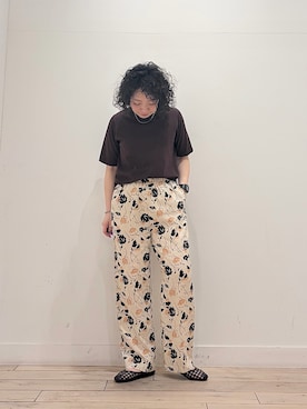 「URBAN RESEARCH DOORS（アーバンリサーチドアーズ）の『WEB限定カラー』リネンリヨセルプリントイージーパンツ（その他パンツ、ベージュ系）」を使った、**ai**さん（レディース・156cm）の春コーディネート