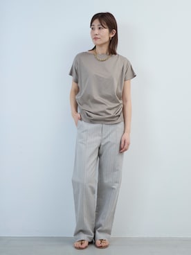 「marmors（マルモア）の【marmors】アシメントリータックTシャツ（Tシャツ/カットソー、ベージュ系）」を使った、erikaさん（レディース・163cm）の夏コーディネート