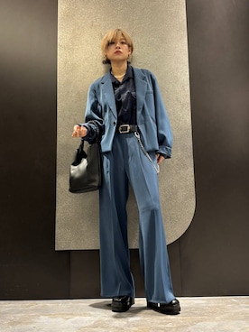 「アイテム（ウォレットチェーン）」を使った、mia4422hさん（レディース・166cm）の秋コーディネート