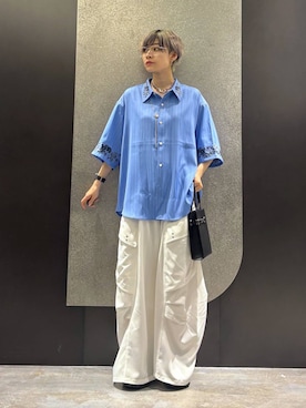 「HARE（ハレ）の【SET UP対応 イージーケア】TOROMIシシュウシャツSS(HARE)（シャツ/ブラウス、ブルー系）」を使った、mia4422hさん（レディース・166cm）の夏コーディネート