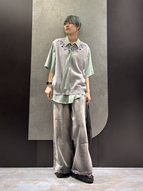HARE（ハレ） ベスト ジレ フラワーシシュウVニットベスト(HARE 