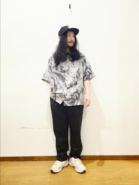 「ITEMS URBANRESEARCH（アイテムズ アーバンリサーチ）の『接触冷感/吸水速乾/抗菌/防臭/UVカット』マルチスペッククルーネックTシャツ（Tシャツ/カットソー、ブラック系）」を使った、アライタカノリさん（メンズ・164cm）の夏コーディネート