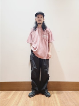 「ITEMS URBANRESEARCH（アイテムズ アーバンリサーチ）の『接触冷感/速乾/イージーケア』WINDY MESH ジップポケットパンツ（その他パンツ、ブルー系）」を使った、アライタカノリさん（メンズ・164cm）の夏コーディネート