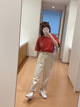 ミルクセーキさんの「スタイルアップ魅せ。ハイウエストギャザーテーパードパンツ」を使ったコーディネート