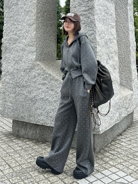 「JORDAN BRAND（ジョーダンブランド）のエア ジョーダン 1 ブルックリン LOW ウィメンズシューズ / Air Jordan 1 Brooklyn Low Women's Shoes HF3184-001 Black（スニーカー）」を使った、SAKURAさん（レディース・161cm）の秋コーディネート