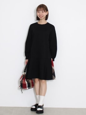 「BLUE LABEL CRESTBRIDGE（ブルーレーベルクレストブリッジ）のアイテム」を使った、ブルーレーベル・クレストブリッジ公式さん（レディース・159cm）の春コーディネート