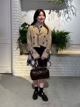「アイテム（トレンチコート）」を使った、ブルーレーベル・クレストブリッジ公式さん（レディース・159cm）の秋コーディネート