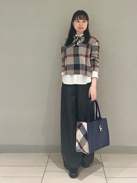 「アイテム（キーホルダー）」を使った、ブルーレーベル・クレストブリッジ公式さん（レディース・165cm）の秋コーディネート