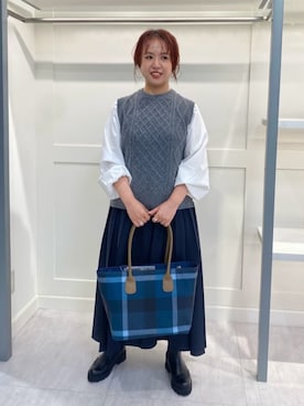 「BLUE LABEL CRESTBRIDGE（ブルーレーベルクレストブリッジ）のニットベスト付きカットソー（ニット/セーター）」を使った、ブルーレーベル・クレストブリッジ公式さん（レディース・152cm）の秋コーディネート