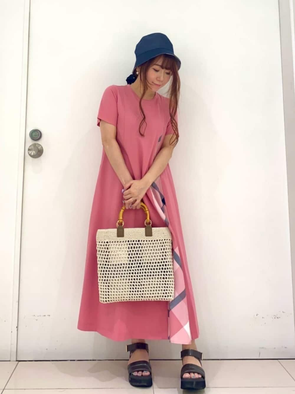 BLUE LABEL CRESTBRIDGEのワンピース（ピンク系）を使った人気