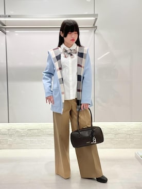 「アイテム（キーホルダー）」を使った、ブルーレーベル・クレストブリッジ公式さん（レディース・157cm）の秋コーディネート