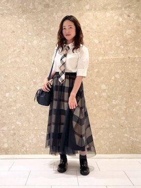 「アイテム（バッグ、ブルー系）」を使った、ブルーレーベル・クレストブリッジ公式さん（レディース・154cm）の夏コーディネート