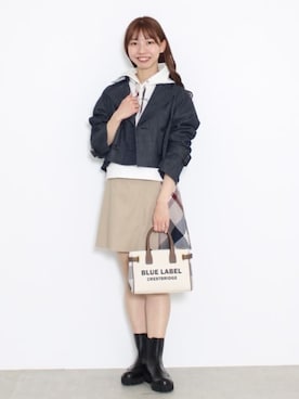 「BLUE LABEL CRESTBRIDGE（ブルーレーベルクレストブリッジ）のアイテム」を使った、ブルーレーベル・クレストブリッジ公式さん（レディース・159cm）の春コーディネート