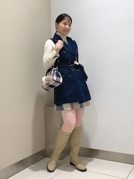 「アイテム（キーホルダー、ホワイト系）」を使った、ブルーレーベル・クレストブリッジ公式さん（レディース・165cm）の秋コーディネート