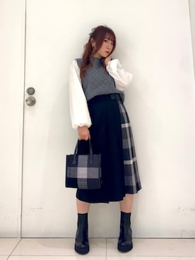 「BLUE LABEL CRESTBRIDGE（ブルーレーベルクレストブリッジ）のニットベスト付きカットソー（ニット/セーター）」を使った、ブルーレーベル・クレストブリッジ公式さん（レディース・152cm）の秋コーディネート