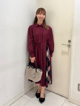 「アイテム（キーホルダー、ベージュ系）」を使った、ブルーレーベル・クレストブリッジ公式さん（レディース・159cm）の秋コーディネート