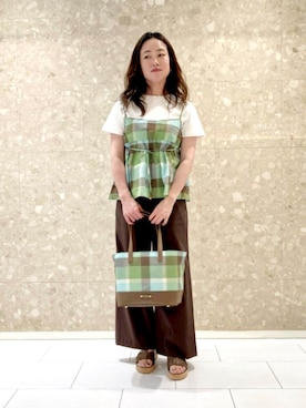 ブルーレーベル・クレストブリッジ公式さんのコーディネート