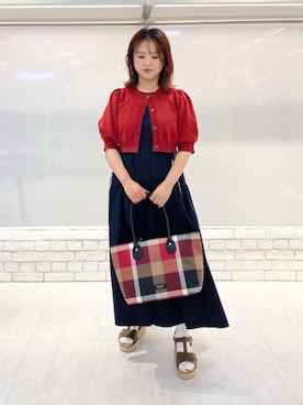 「アイテム（その他シューズ、ブラウン系）」を使った、ブルーレーベル・クレストブリッジ公式さん（レディース・152cm）の夏コーディネート