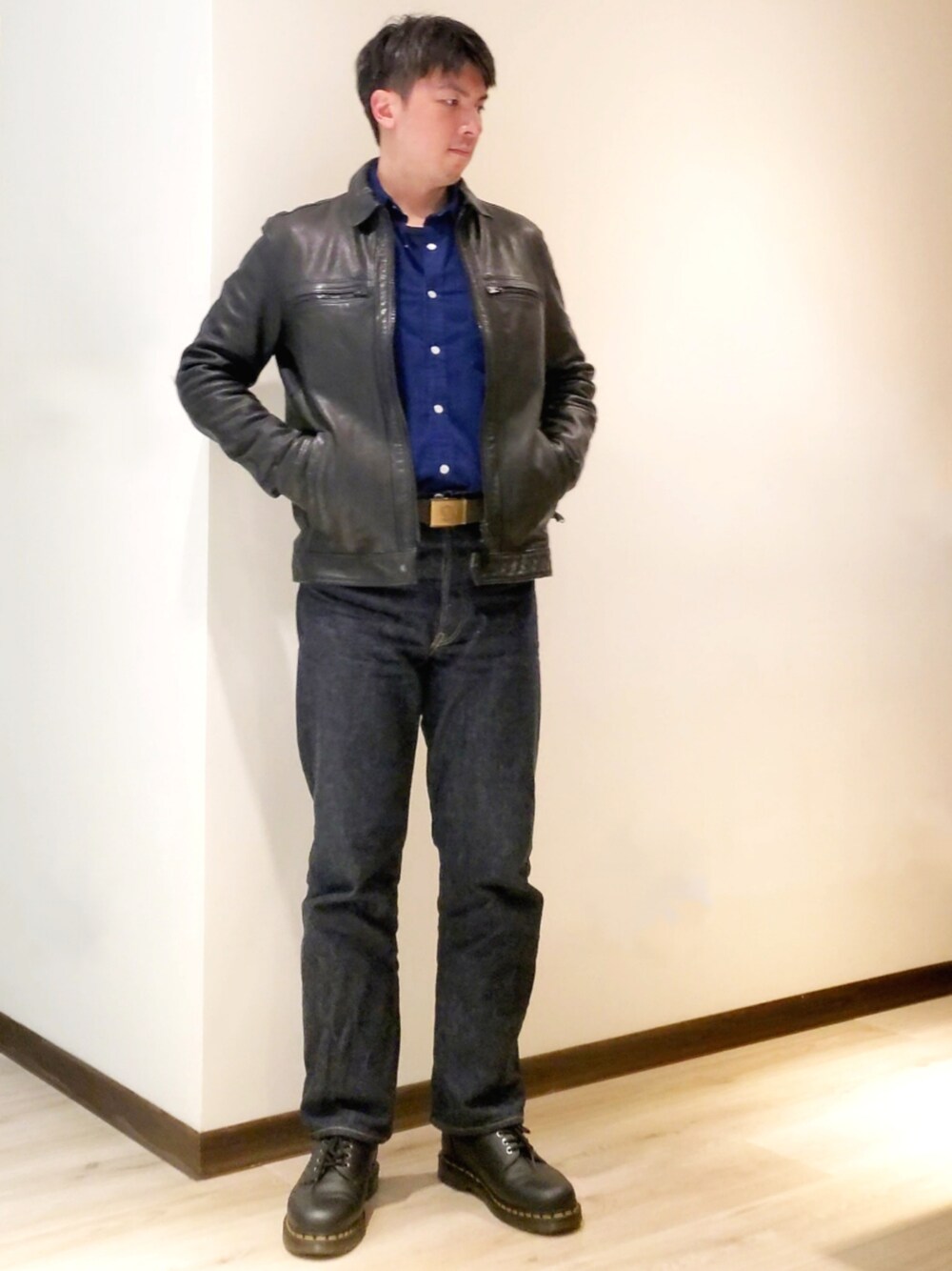 「WAREHOUSEの【予約・イベント限定】WAREHOUSE × BEAMS PLUS / 別注Lot.1001xx ONE WASH（デニムパンツ、ブルー系）」を使った、mads Kaoさん（メンズ・178cm）の冬コーディネートの1枚目の写真