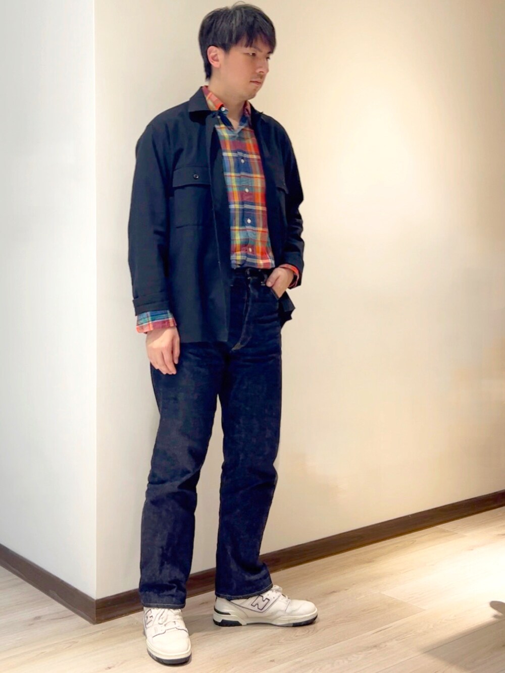 「WAREHOUSEの【予約・イベント限定】WAREHOUSE × BEAMS PLUS / 別注Lot.1001xx ONE WASH（デニムパンツ、ブルー系）」を使った、mads Kaoさん（メンズ・178cm）の春コーディネートの1枚目の写真