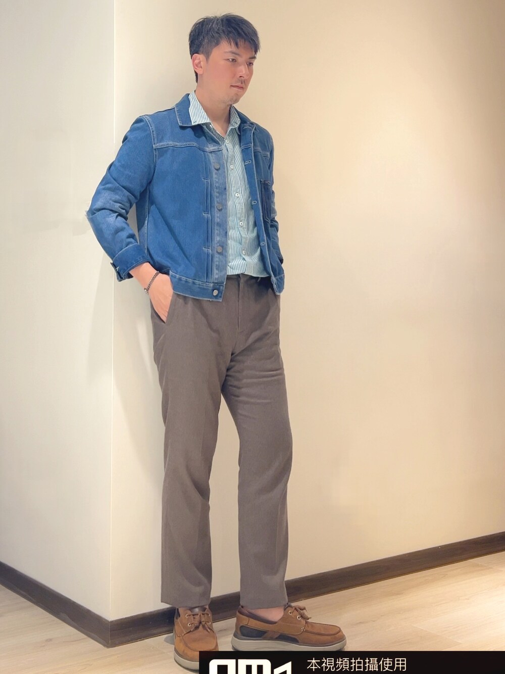 「HAZZYSのアイテム（スラックス、グレー系）」を使った、mads Kaoさん（メンズ・178cm）の春コーディネートの1枚目の写真