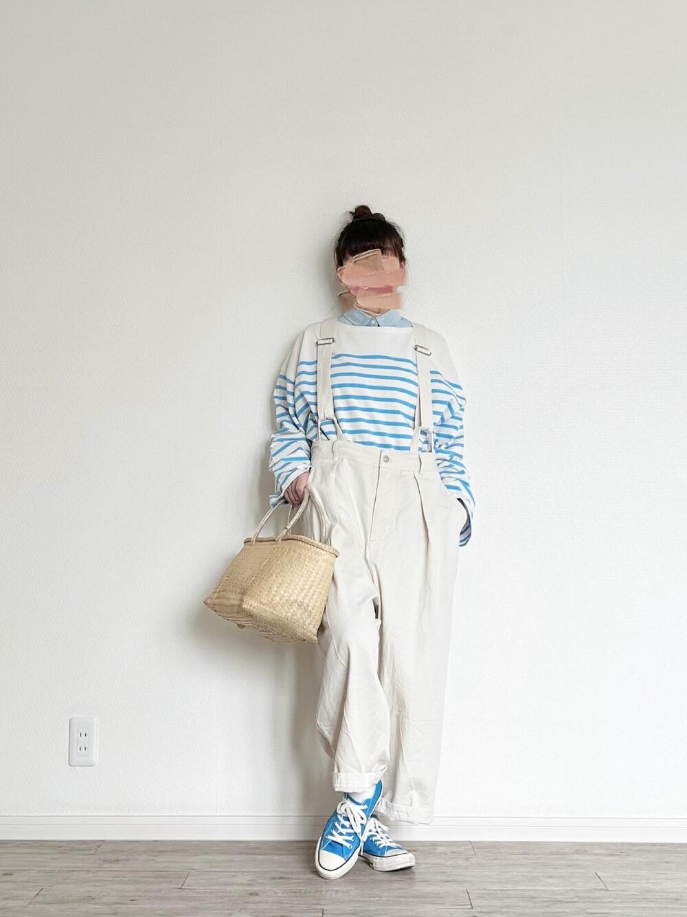 「dosaのアイテム（かごバッグ、ベージュ系）」を使った、harmaacoさん（レディース・158cm）の春コーディネートの1枚目の写真