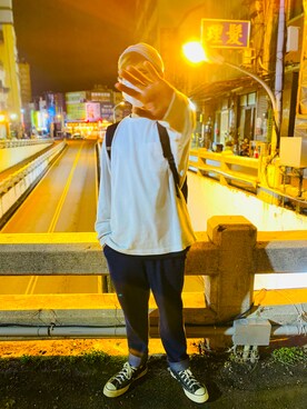 「oversize」｜「アイテム（その他シューズ）」を使った、Binghua Zengさん（メンズ・168cm）の秋コーディネート