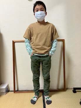 「Moujonjon（ムージョンジョン）のアイテム（パンツ）」を使った、aoiさん（キッズ・125cm）の冬コーディネート