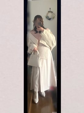 「moment+（モーメントプラス）のショルダーステッチボストンハンドバッグ（ハンドバッグ、ホワイト系）」を使った、まろじさん（レディース・154cm）の冬コーディネート