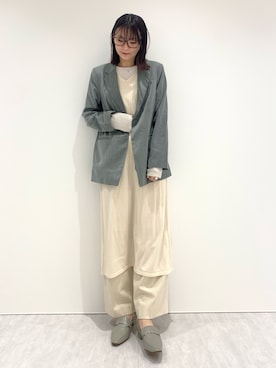 「アイテム（ローファー、グリーン系）」を使った、himiko_officialさん（レディース・165cm）の春コーディネート