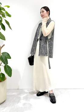 「HIMIKO（ヒミコ）のアイテム（ローファー）」を使った、himiko_officialさん（レディース・166cm）の秋コーディネート