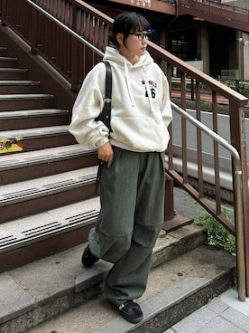 「アイテム（スウェット）」を使った、Naoさん（レディース・159cm・20代）の秋コーディネート