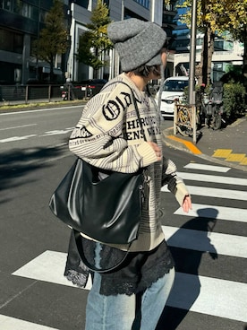 「アイテム（ニットキャップ/ビーニー、グレー系）」を使った、Naoさん（レディース・159cm）の冬コーディネート