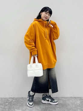 「PBLIM（ページボーイリム）のアイテム（スカート）」を使った、Naoさん（レディース・159cm）の秋コーディネート